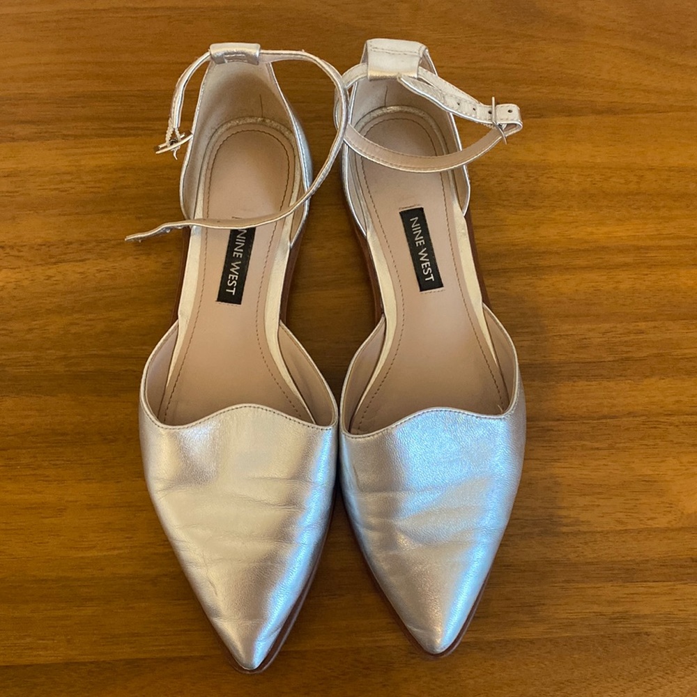 Womens Nine West Silver Lester pointed toe shoes with ankle strap in 7.5